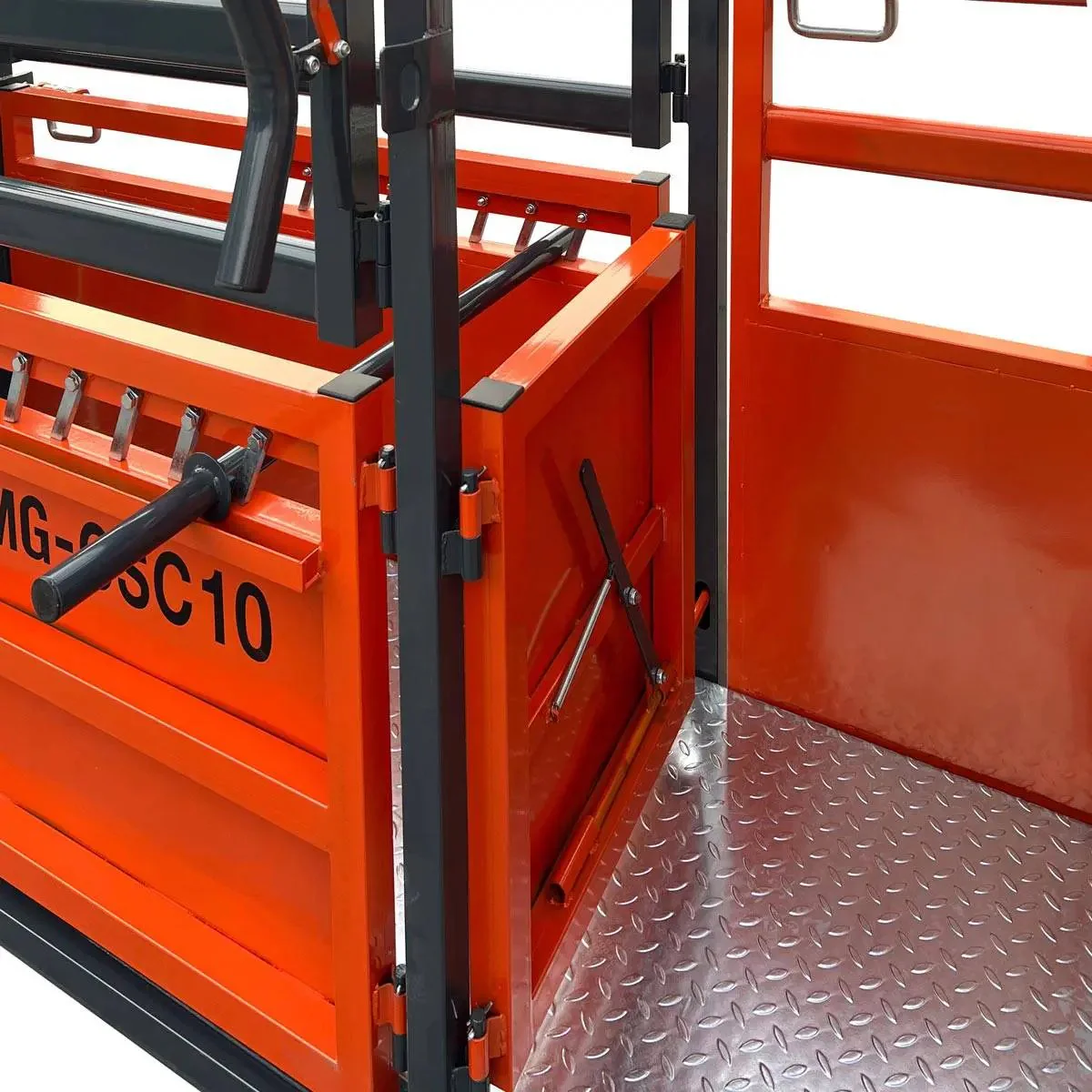 3m (10’) Cattle Work Chute, 2040 kg (4500 lb) Weight Scale, Side Exit, Upper/Lower Swing Openings, TMG‑CSC10 - Image 9