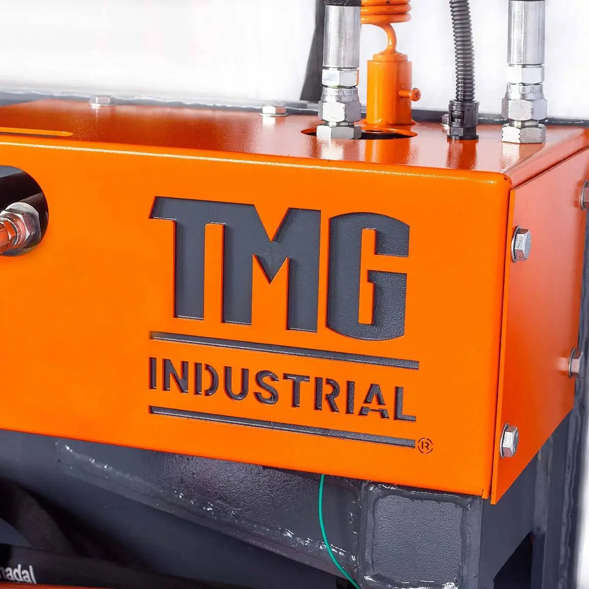 1134 kg (2500 lb) Skid Steer Pole Setter, 13.7 m (45′) Pole Capacity, 0° - 100° Claw Rotation, TMG‑SPS46 - Image 14