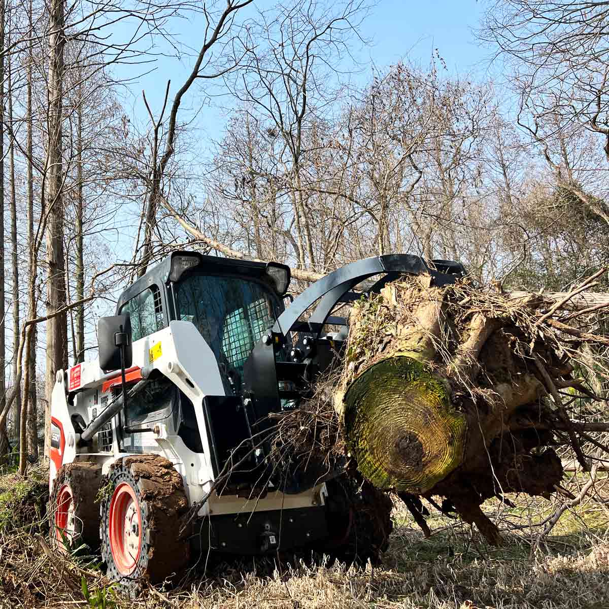 760 mm (30") Log Grapple Attachment for Skid Steers & Tractors, 1360 kg (3000 lb) Capacity, TMG-SLG30 - Image 4